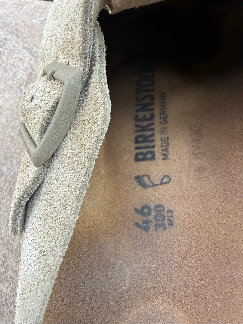 Birkenstock Boston Suede Clog Mules in Light Gray/Green